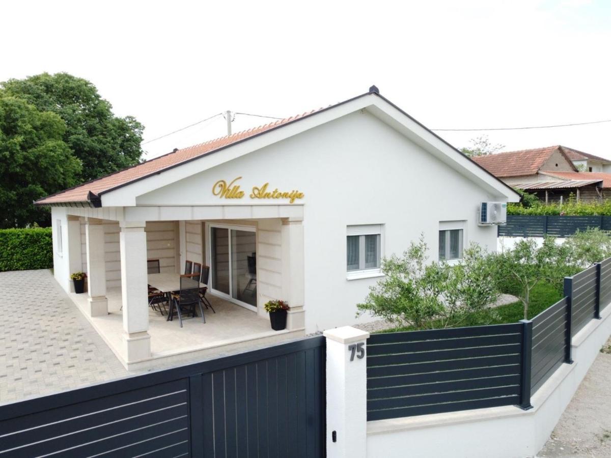 Villa Antonija Ljubuski Exterior photo